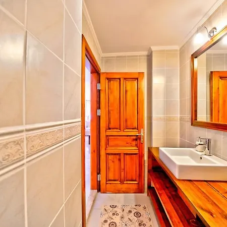 Noa Amazing Sea View Villa *