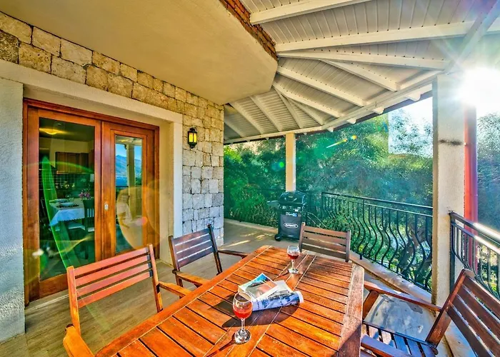 Noa Amazing Sea View Villa *